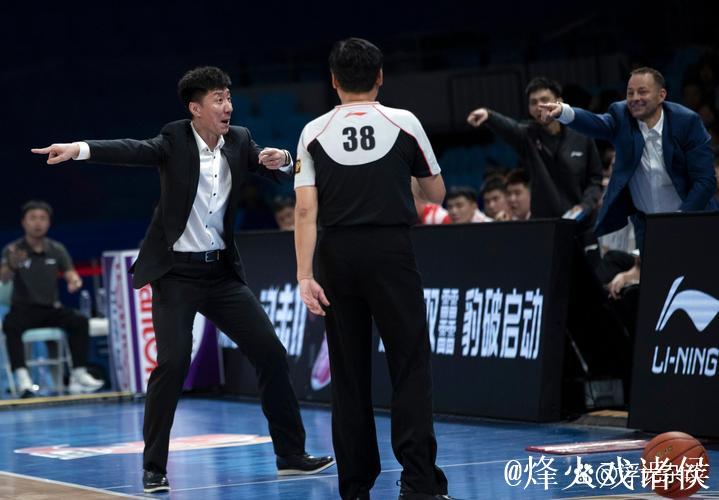 告别全华班!欠薪四川男篮签NBA落选秀庞兹 何时登场未知 告别全华班!欠薪四川男篮签NBA落选秀庞兹 何时登场未知