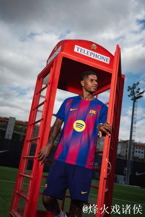 巴萨主帅谈拉什福德没有首发:他告诉我,球队获胜最重要 巴萨主帅谈拉什福德没有首发:他告诉我,球队获胜最重要