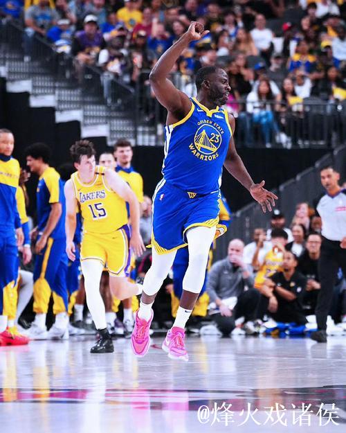 库里休战戴维斯贡献12+10 勇士力克活塞喜迎4连胜